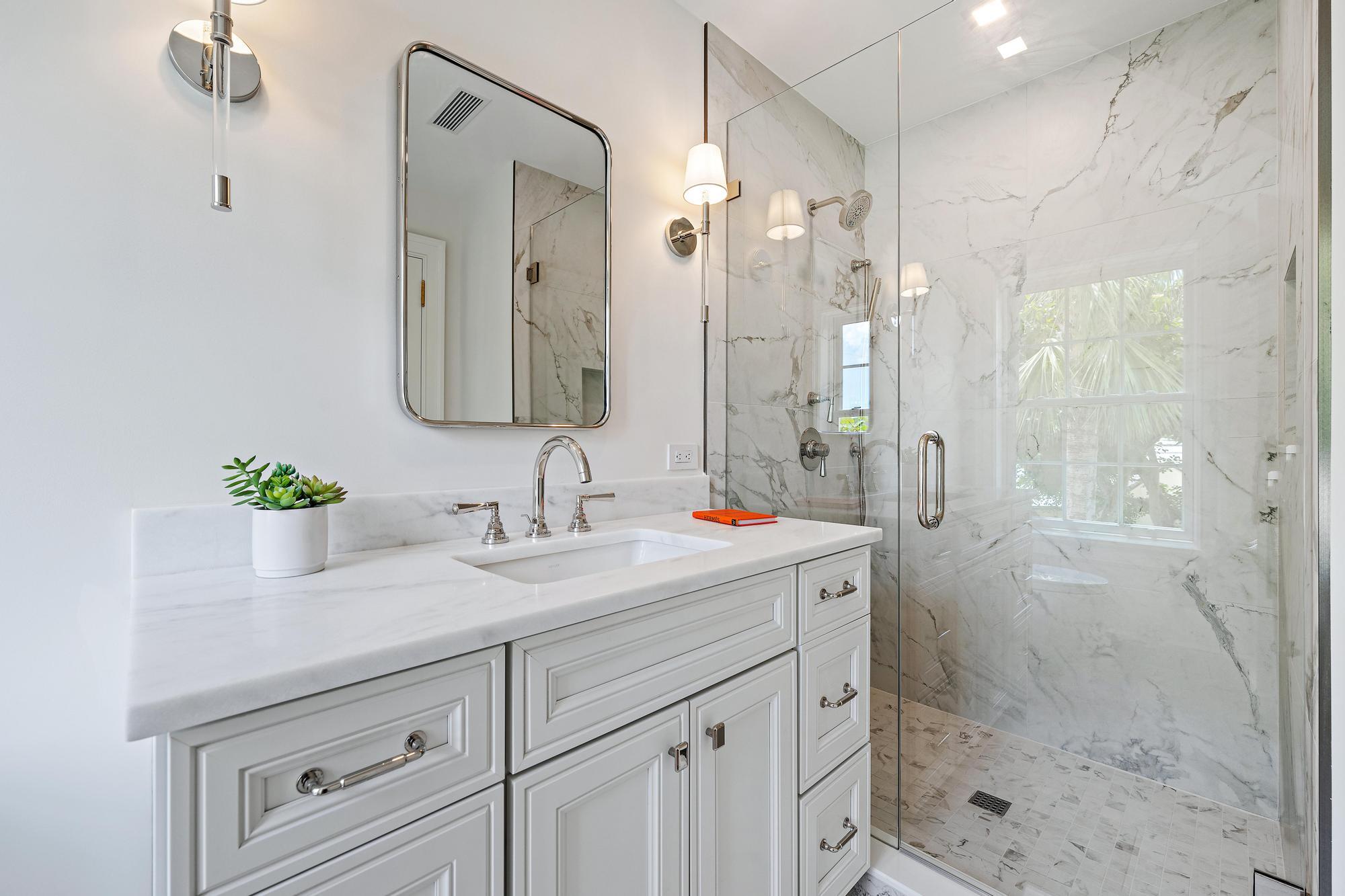 JAMAICA LANE IN - Residential