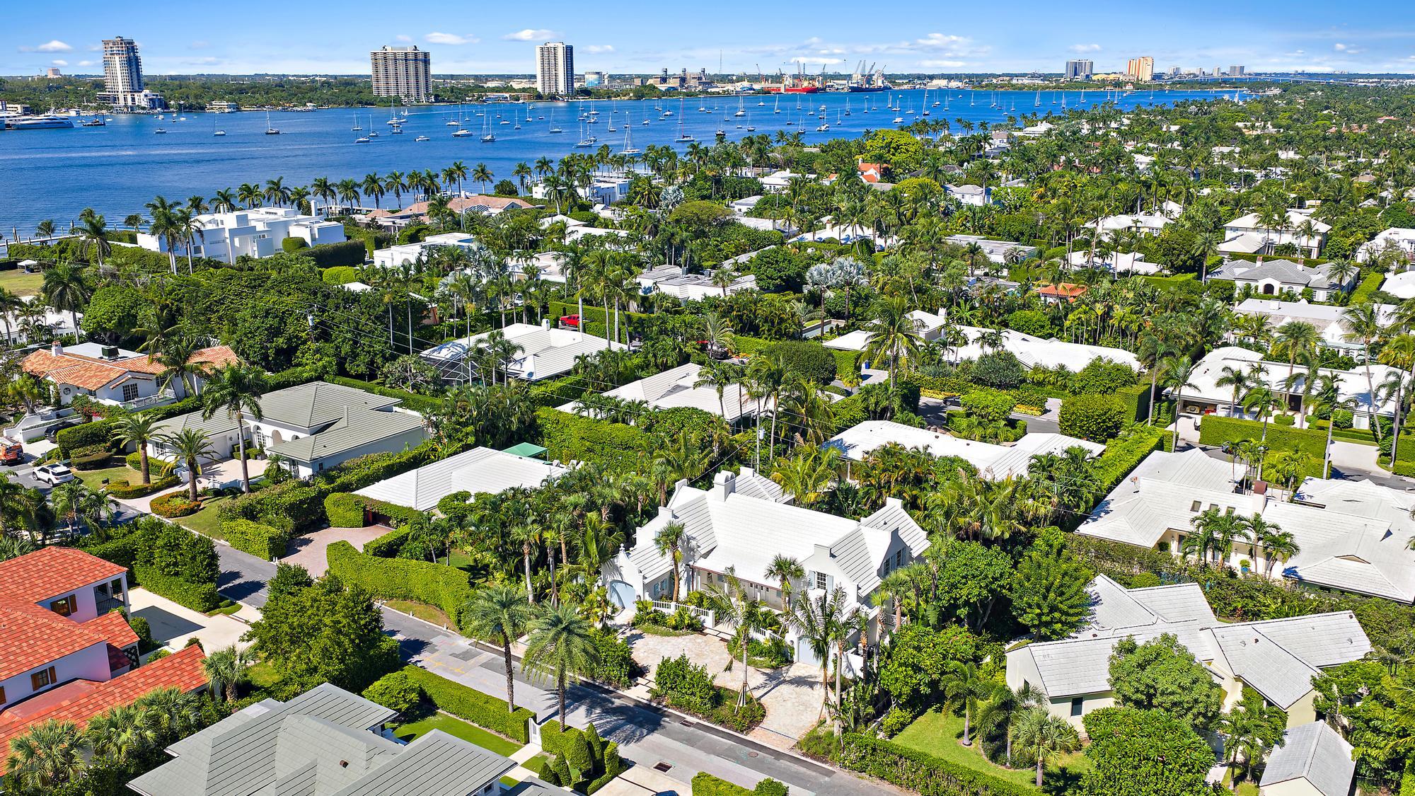 JAMAICA LANE IN - Residential