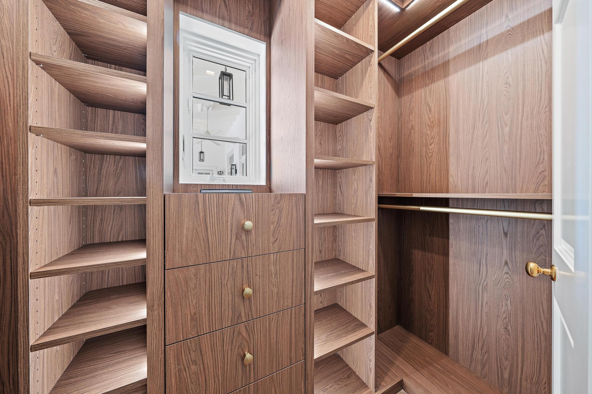 JAMAICA LANE IN - Residential