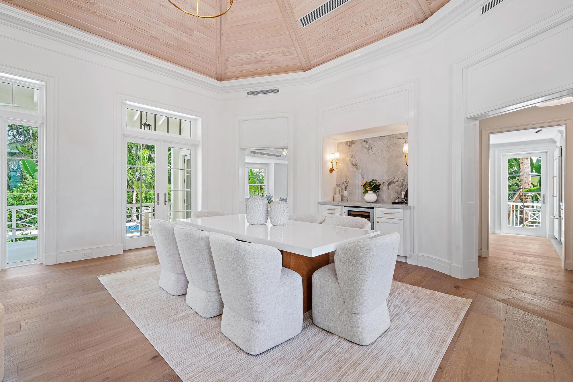 JAMAICA LANE IN - Residential