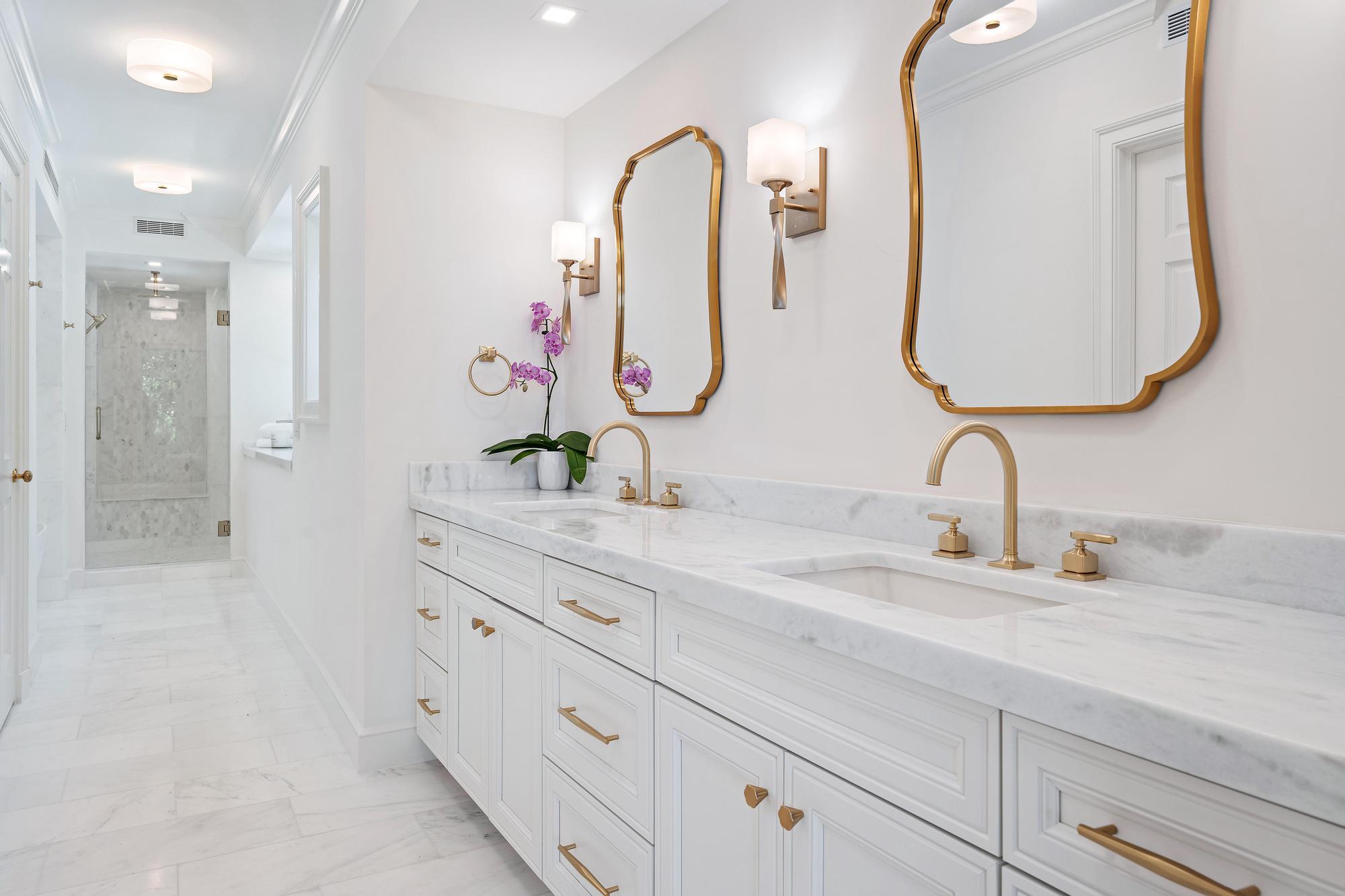 JAMAICA LANE IN - Residential