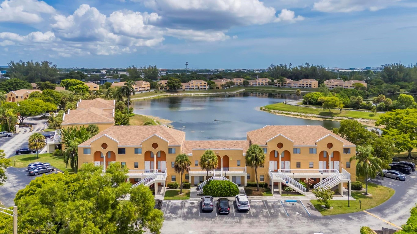 Villas At Lakeview Condo - Residential Income