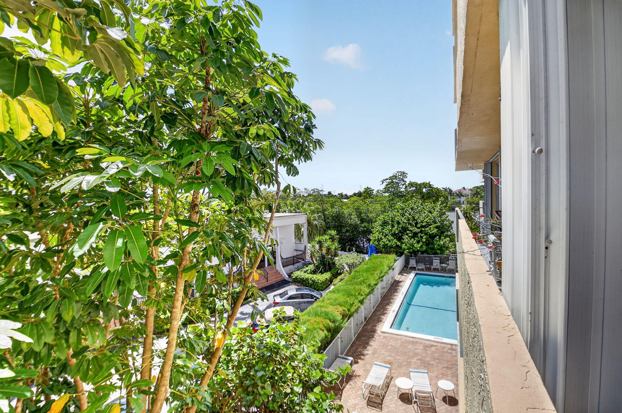 HORIZON WEST CONDO - Residential