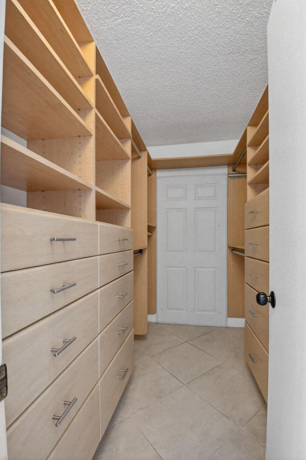 HORIZON WEST CONDO - Residential