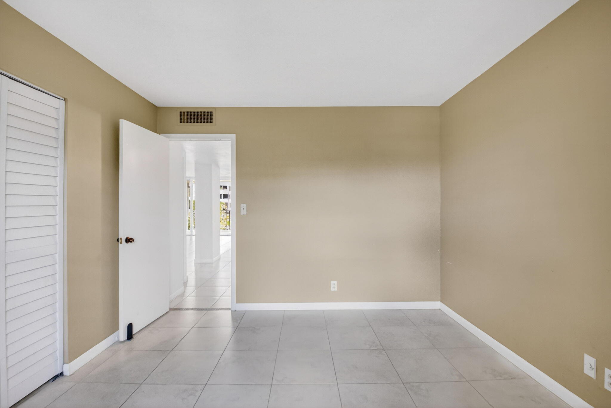 HORIZON WEST CONDO - Residential