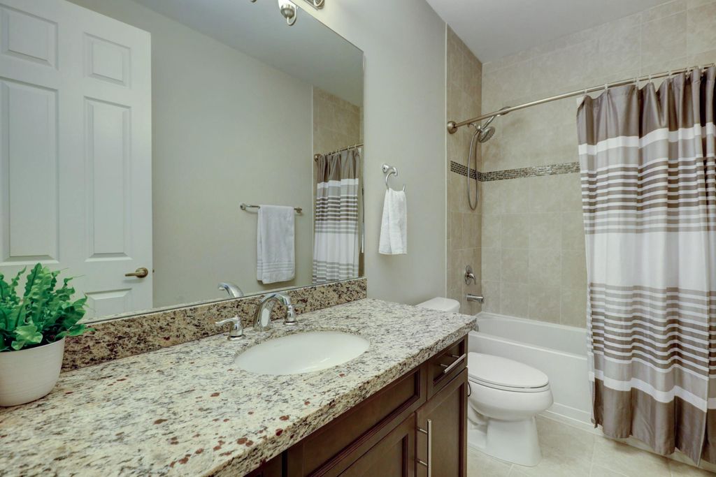 Photo of 2140 Wells Pl, Palm Beach Gardens, FL 33418 (MLS # R11087054)