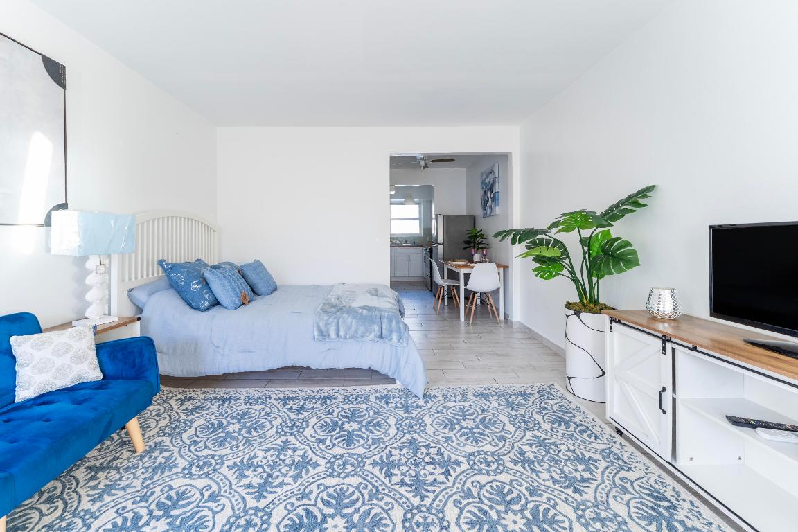 1600 PENNSYLVANIA AVE CON - Residential Income