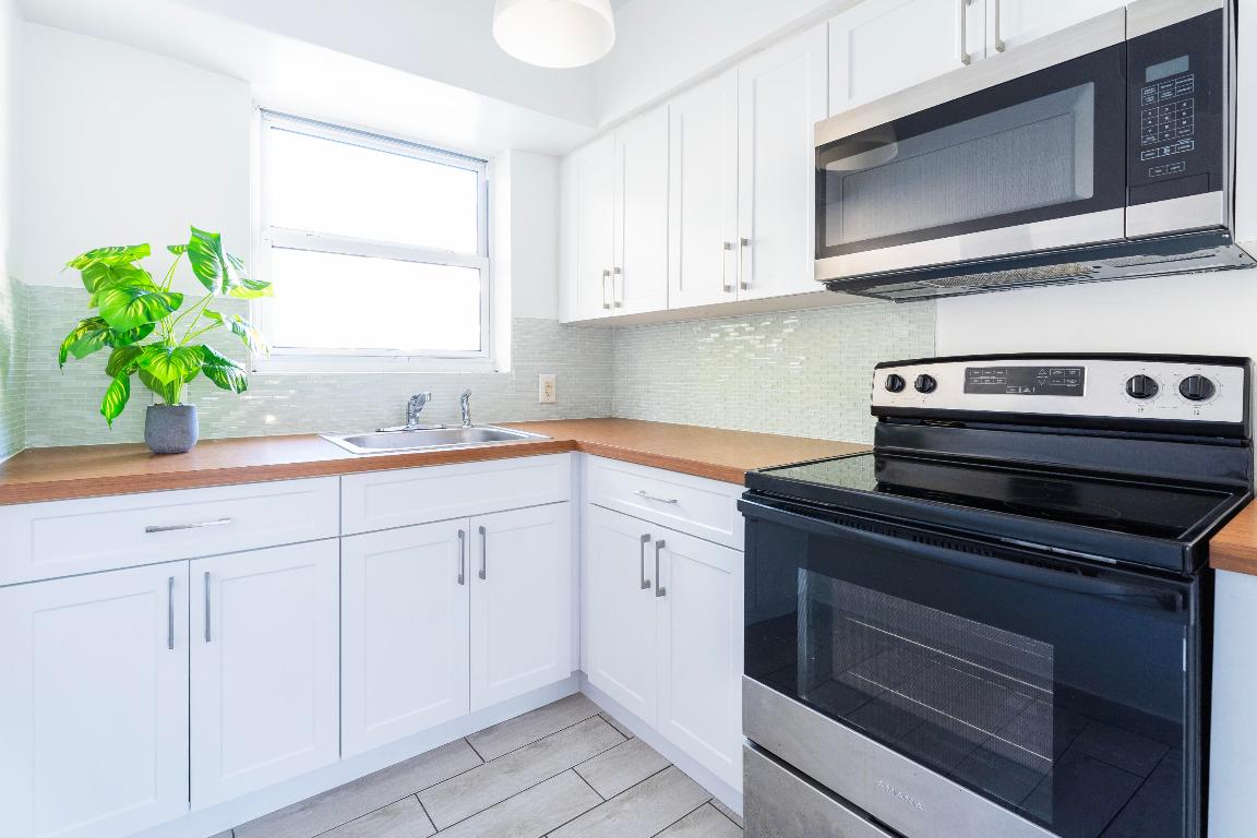 1600 PENNSYLVANIA AVE CON - Residential Income