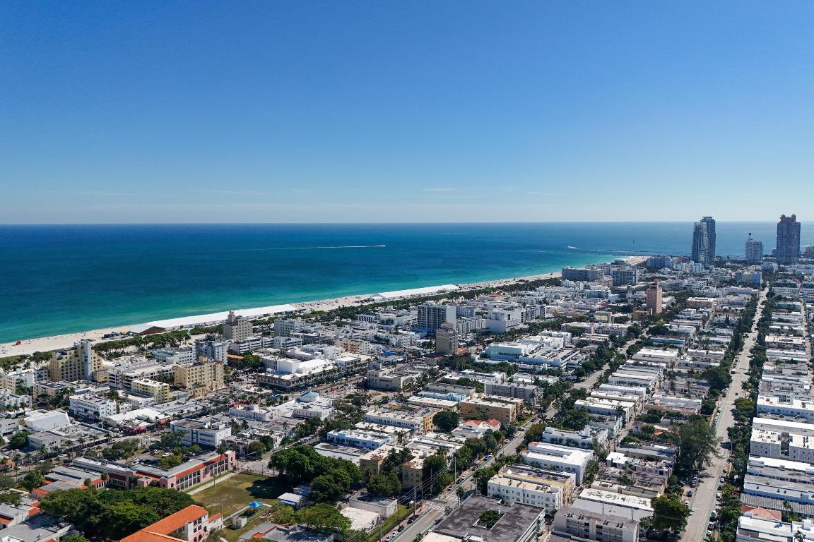 1600 PENNSYLVANIA AVE CON - Residential Income