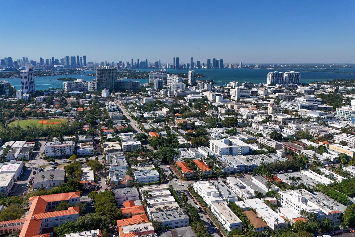 1600 PENNSYLVANIA AVE CON - Residential Income