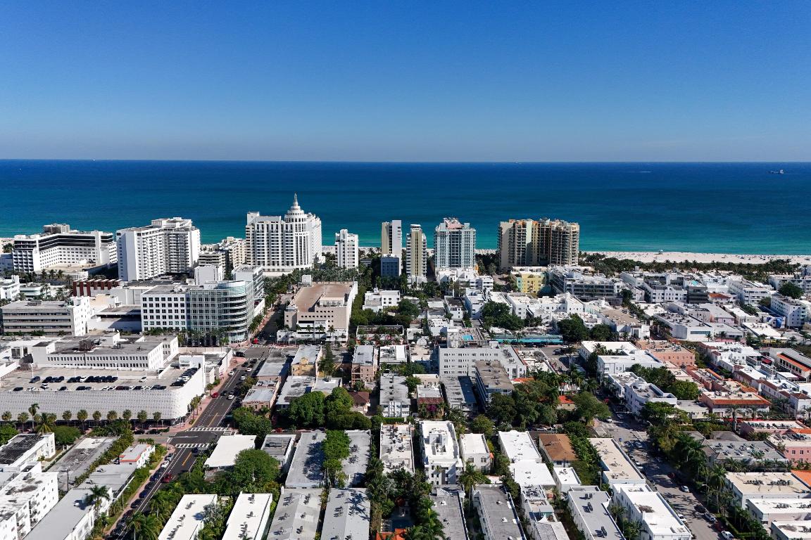 1600 PENNSYLVANIA AVE CON - Residential Income