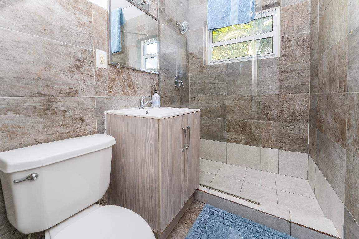 1600 PENNSYLVANIA AVE CON - Residential Income