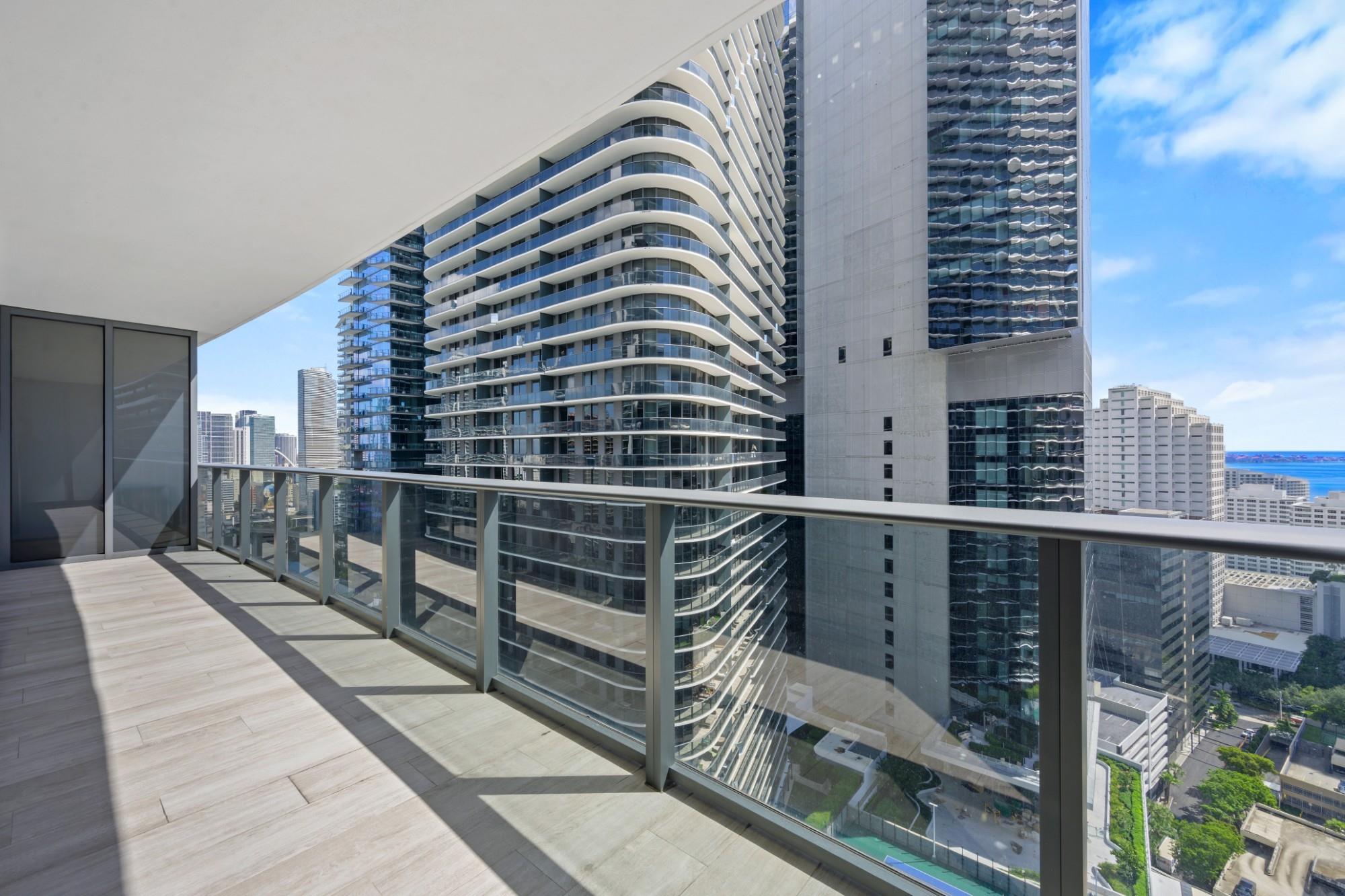 BRICKELL HEIGHTS EAST CON - Residential Lease