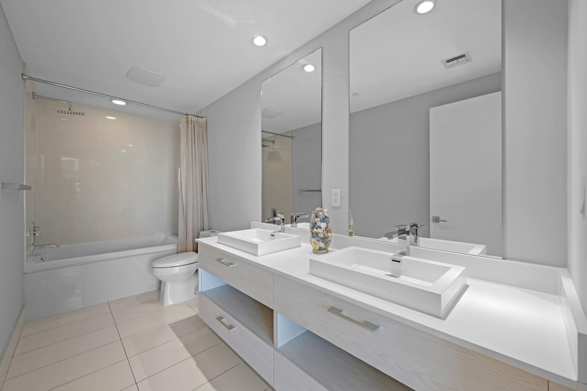 BRICKELL HEIGHTS EAST CON - Residential Lease
