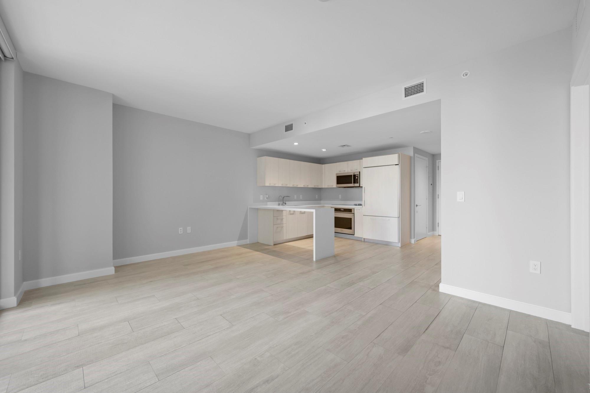 BRICKELL HEIGHTS EAST CON - Residential Lease