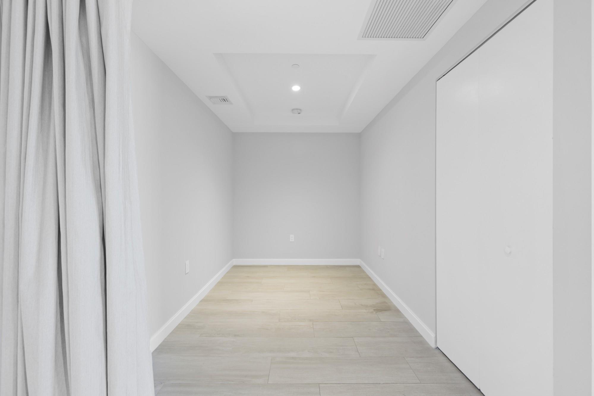 BRICKELL HEIGHTS EAST CON - Residential Lease