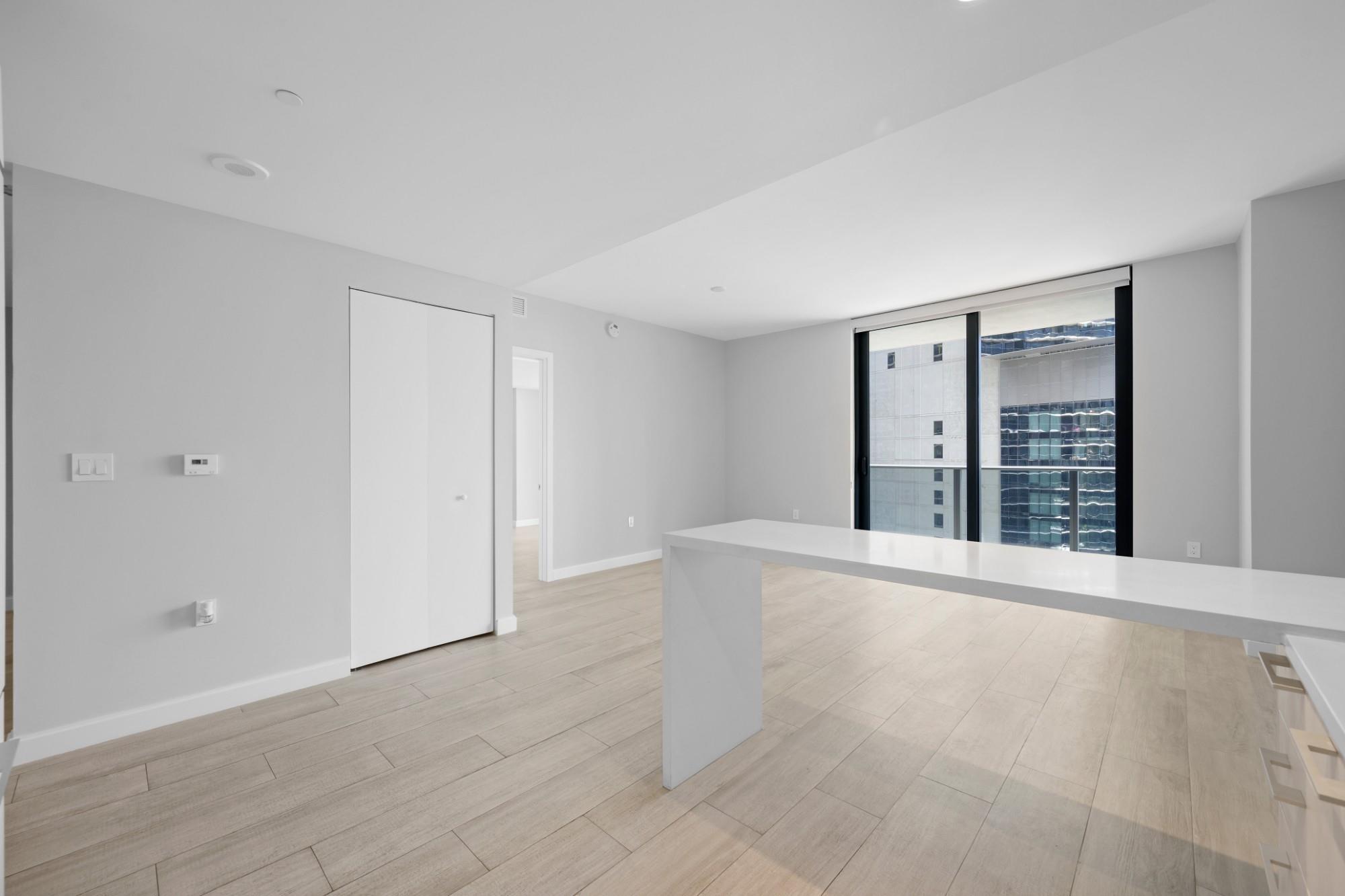 BRICKELL HEIGHTS EAST CON - Residential Lease