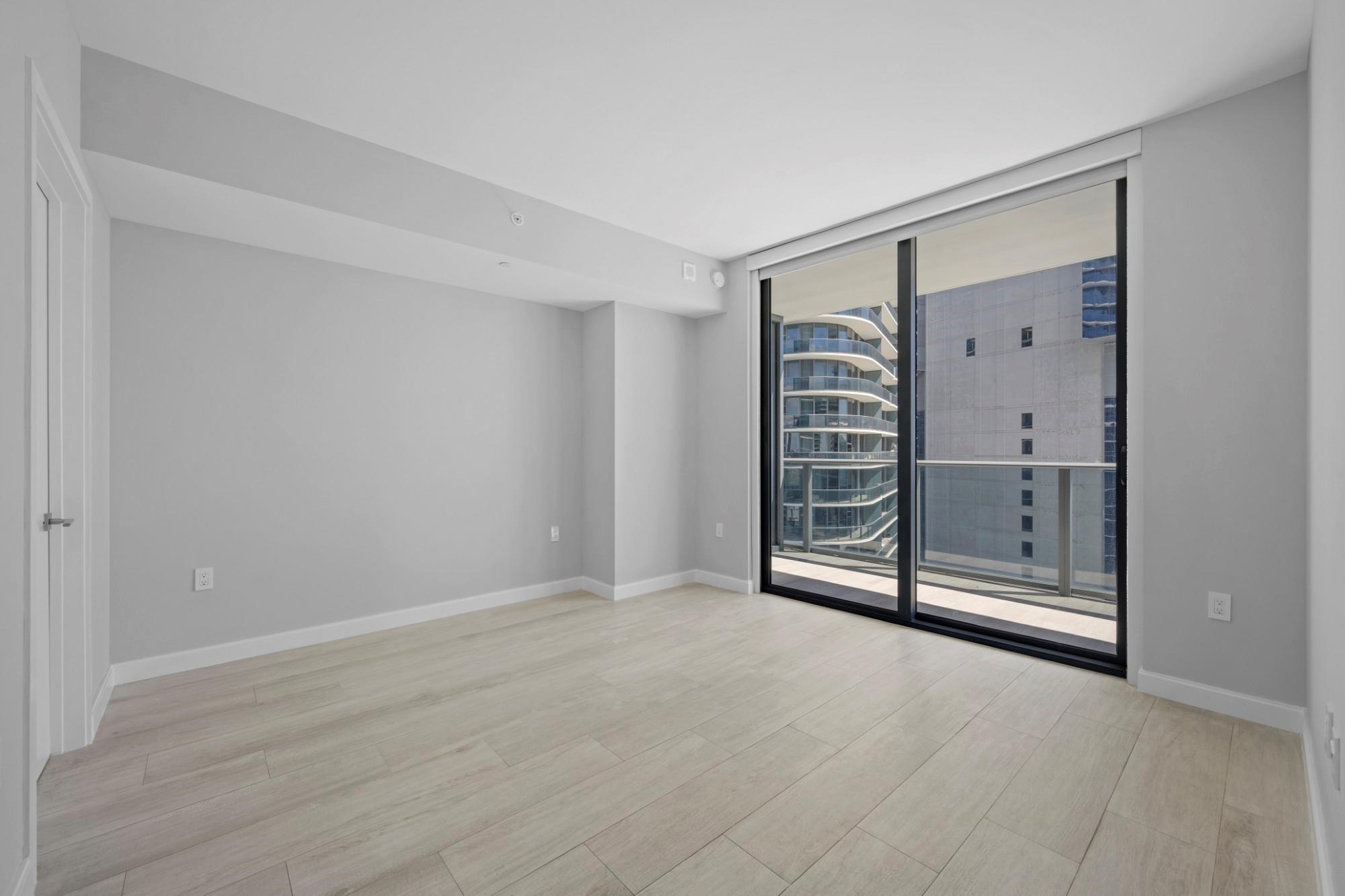 BRICKELL HEIGHTS EAST CON - Residential Lease