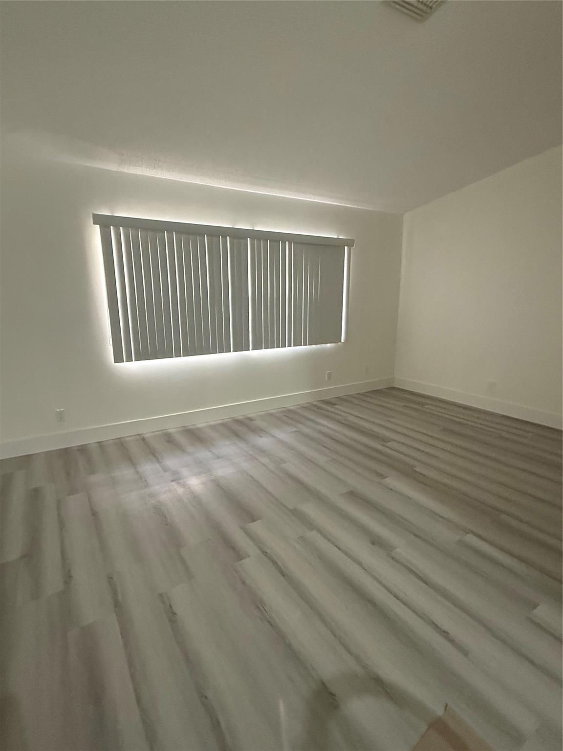 Coral Spgsiversity Drive - Residential Lease