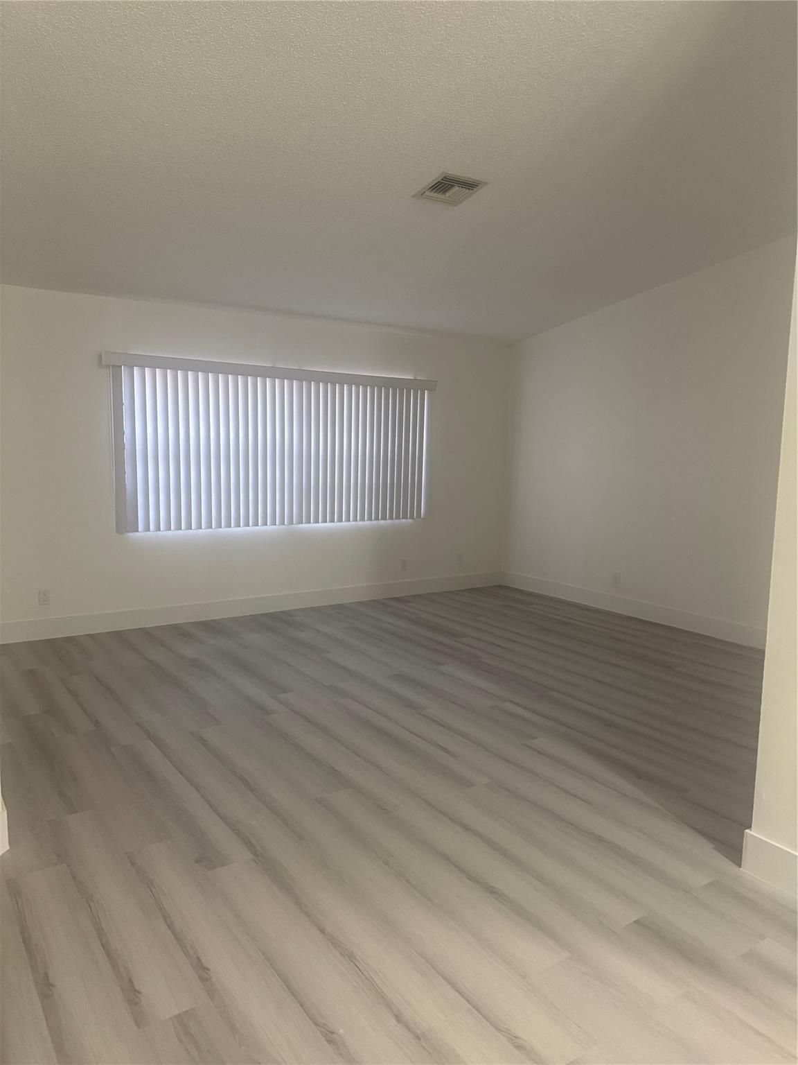 Coral Spgsiversity Drive - Residential Lease