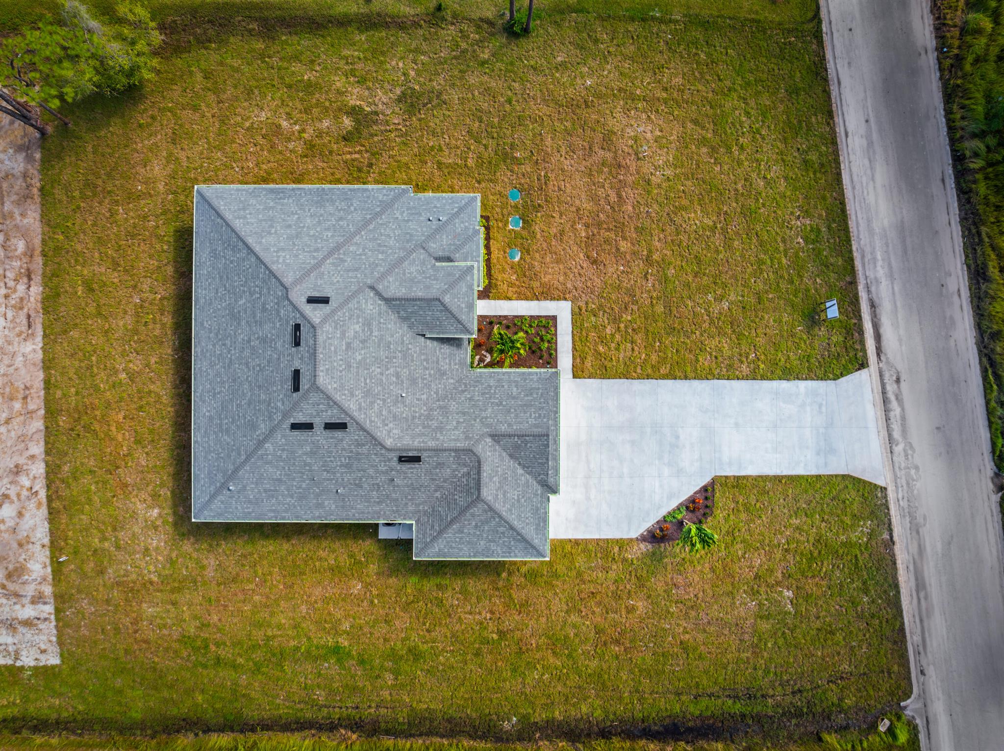 PINE HOLLOW UNITS THREE & - Residential