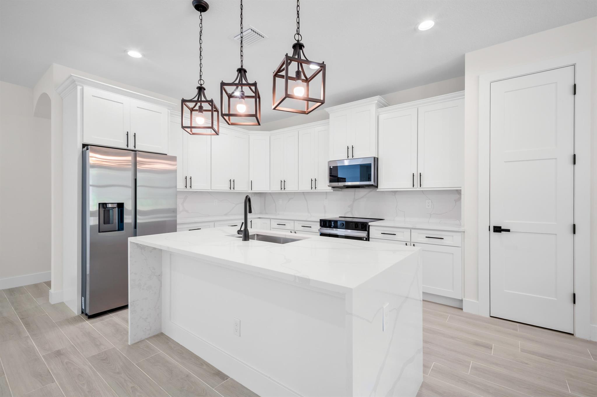 PINE HOLLOW UNITS THREE & - Residential