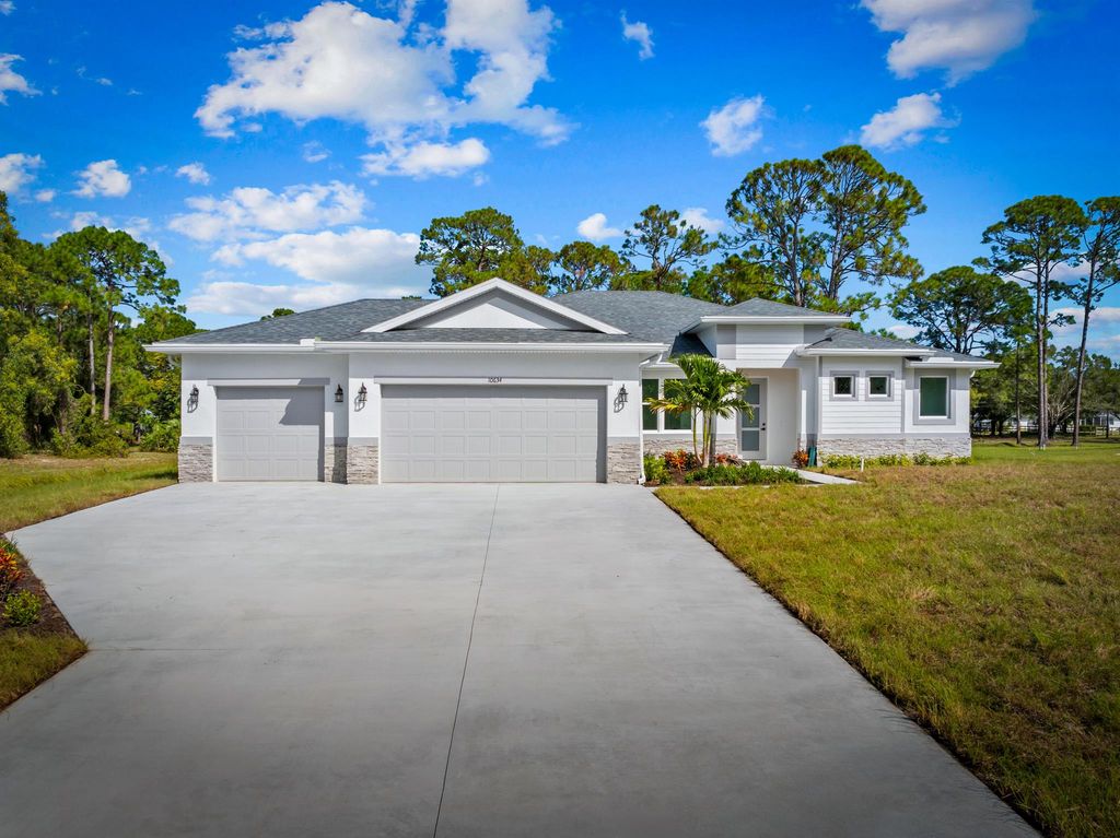 Photo of 10634 Sugar Pine Drive, Fort Pierce, FL 34945 (MLS # R11136543)