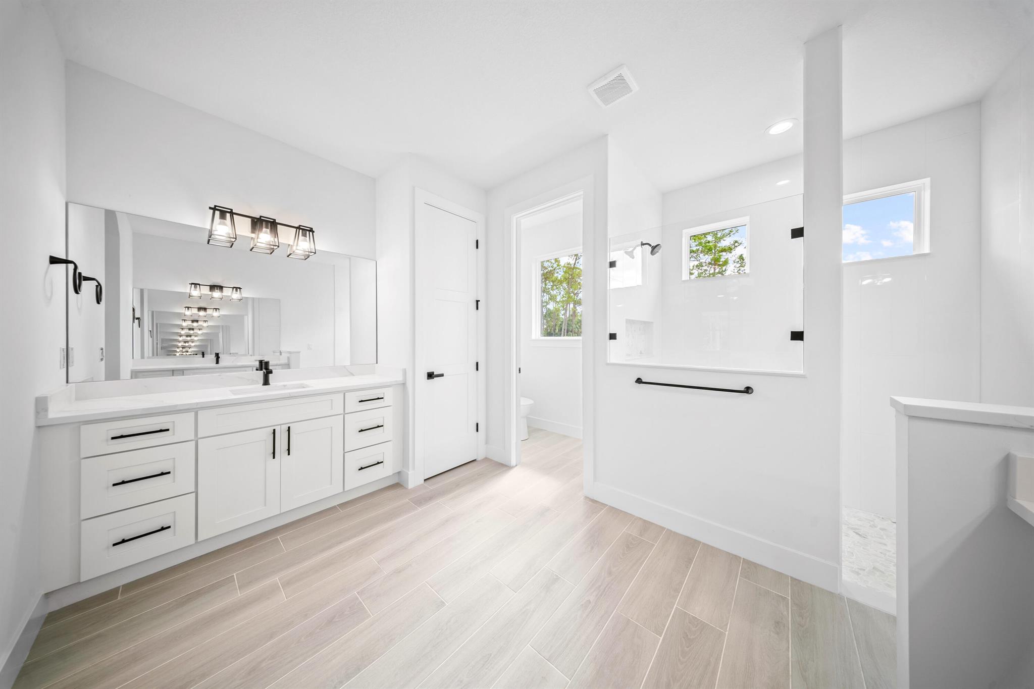 PINE HOLLOW UNITS THREE & - Residential