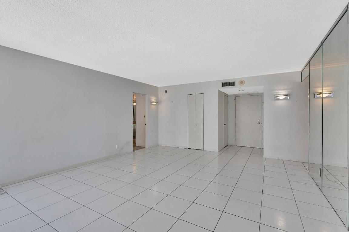 1010 S Ocean Boulevard 914