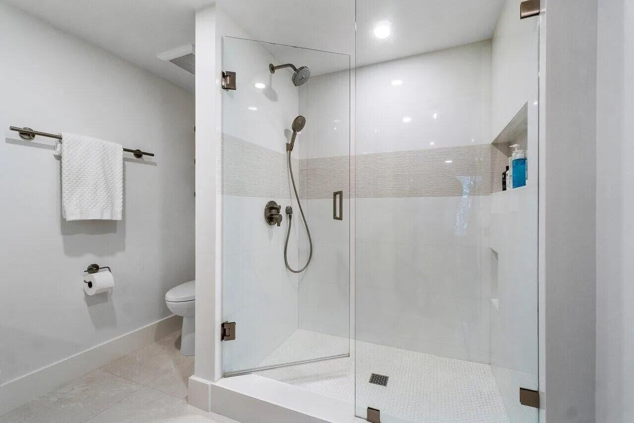 HYPOLUXOS MARINERS CAY CONDO - Residential