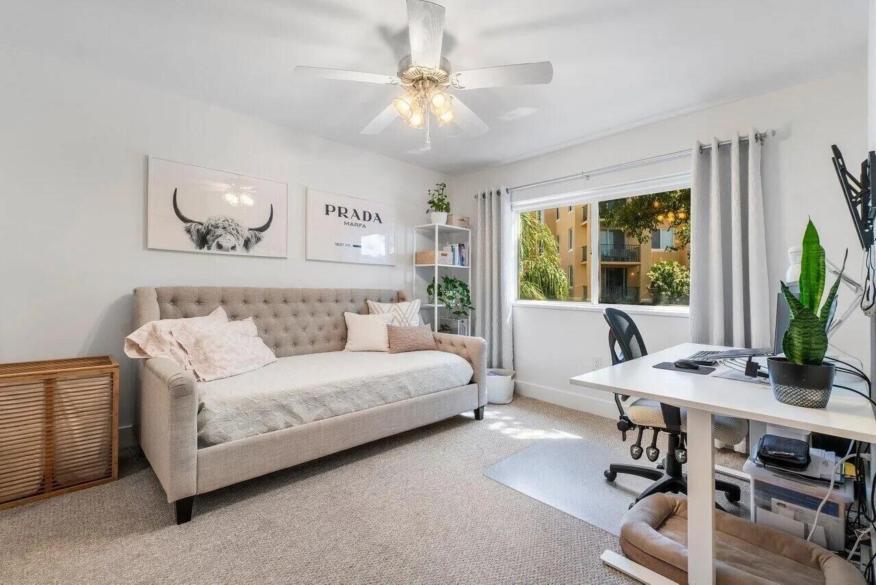 HYPOLUXOS MARINERS CAY CONDO - Residential