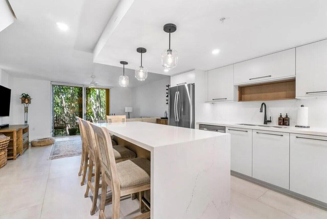 1100 Scotia Drive 105