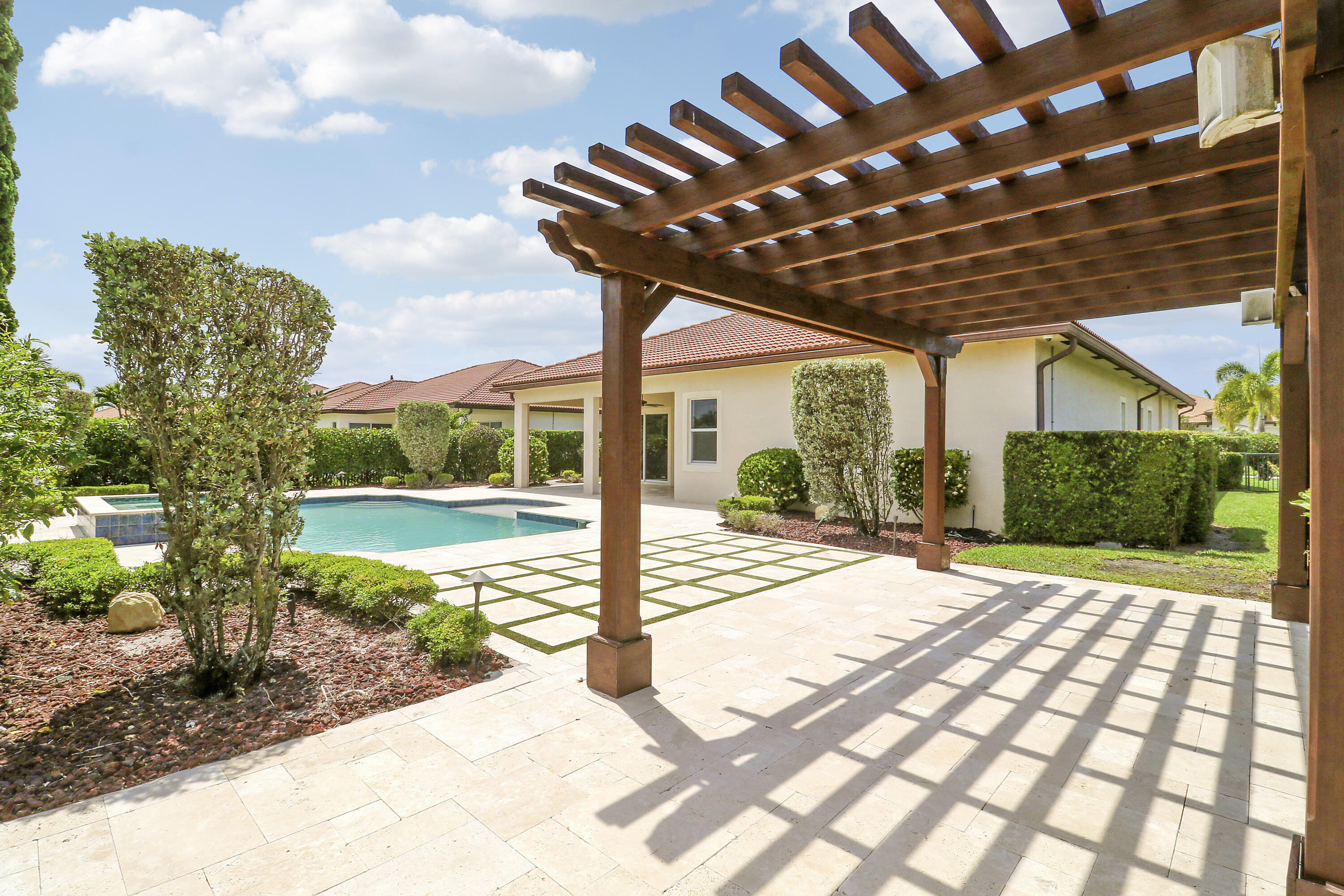 LOXAHATCHEE RESERVE - Residential