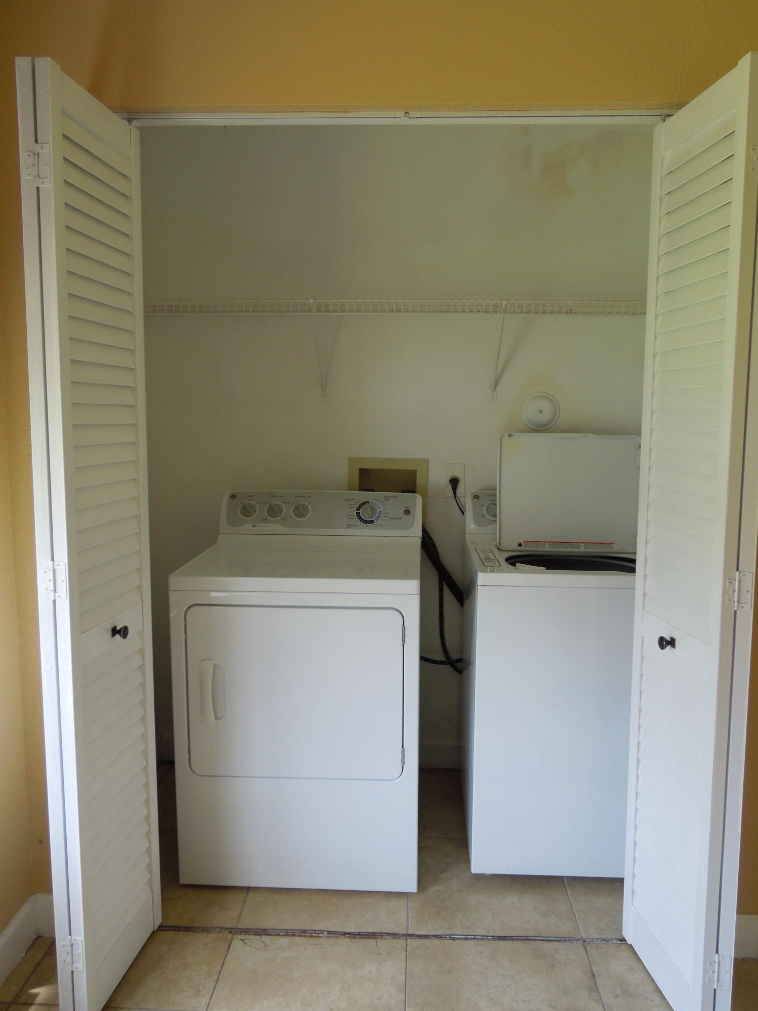 PONTE VERDE AT PALM BEACH LAKES CONDO - Residential