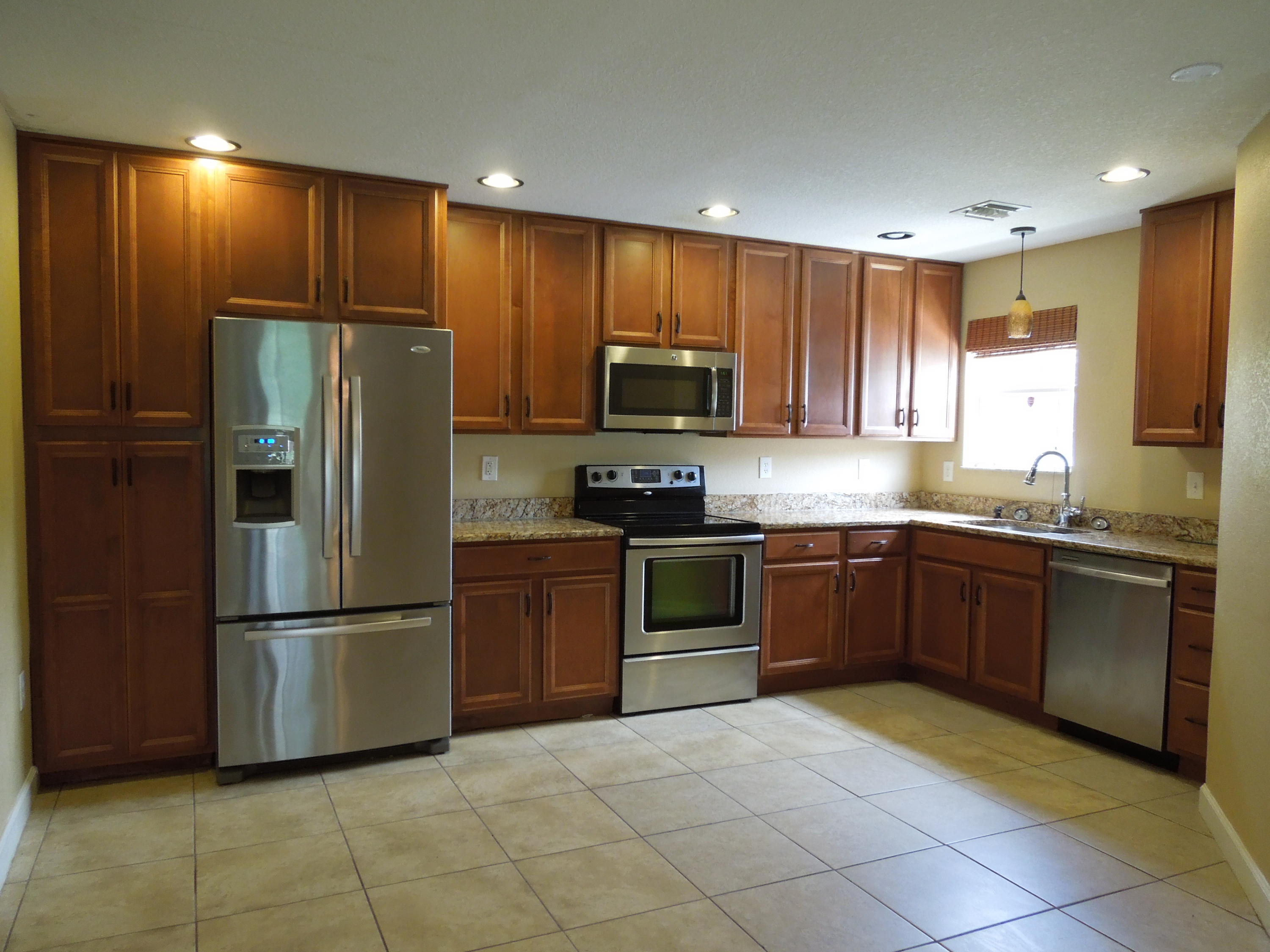 PONTE VERDE AT PALM BEACH LAKES CONDO - Residential