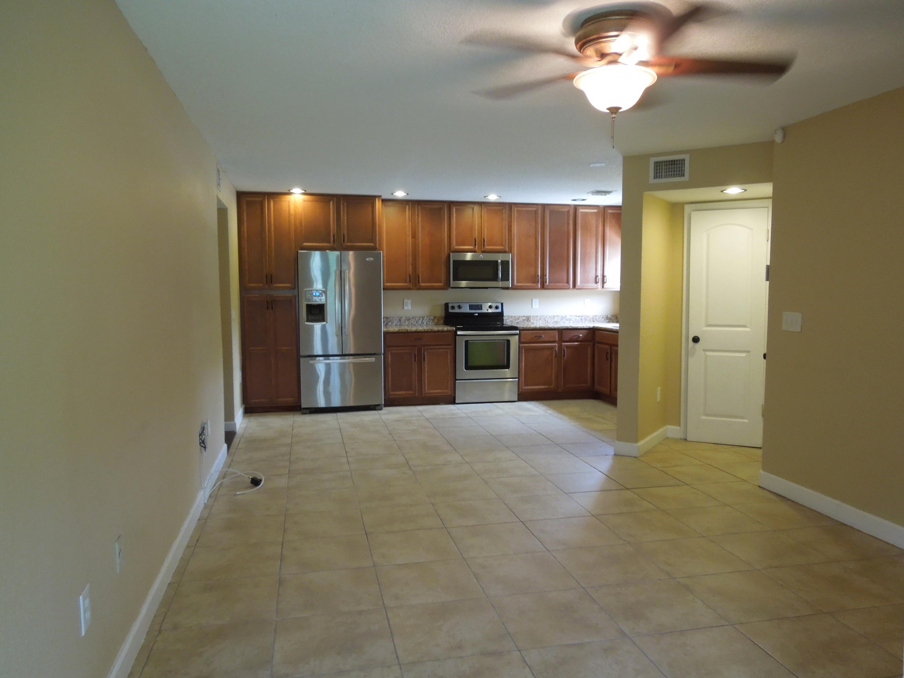 PONTE VERDE AT PALM BEACH LAKES CONDO - Residential