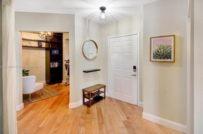 Las Olas By The River Con - Residential Lease