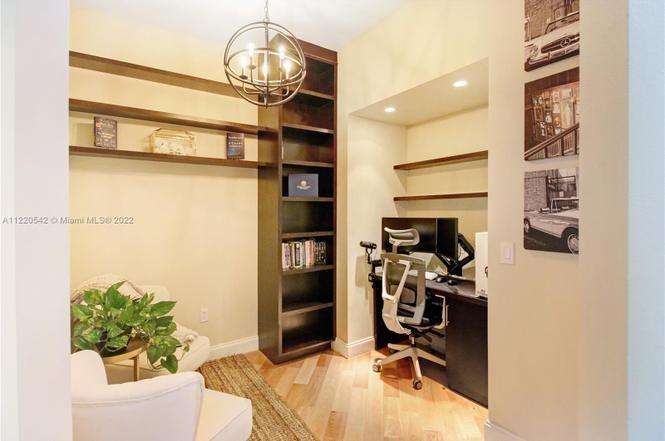 Las Olas By The River Con - Residential Lease