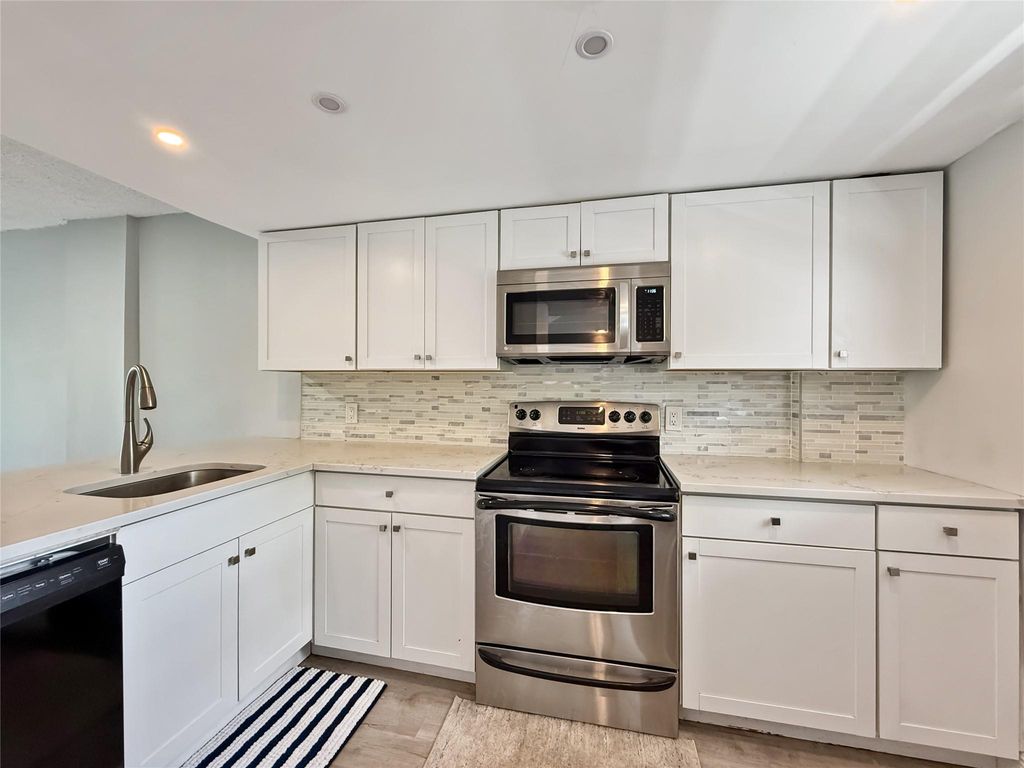 Photo of 114 Royal Park Drive #3A, Oakland Park, FL 33309 (MLS # F10522773)