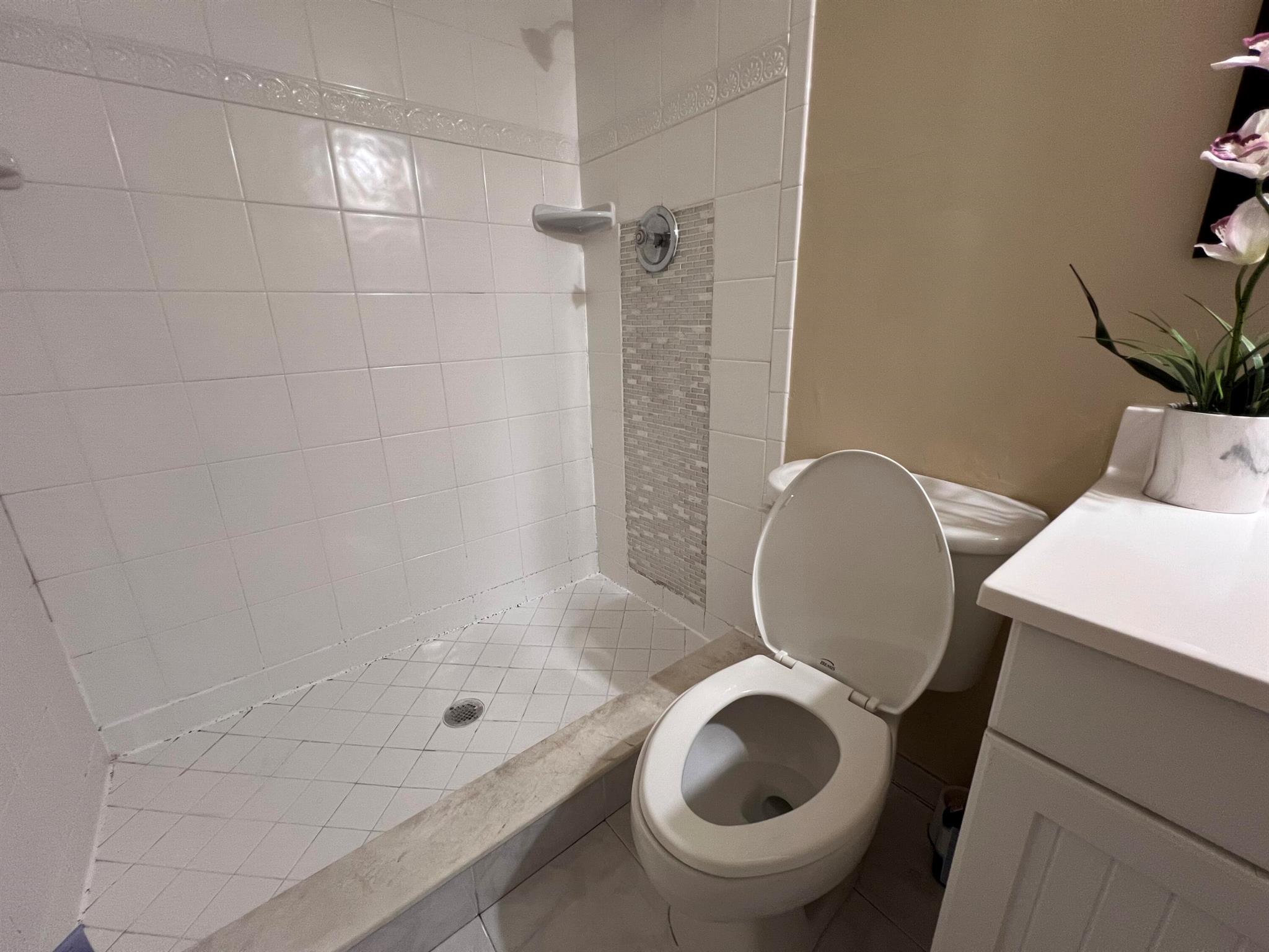 CANALAKE REPLAT - Residential Lease