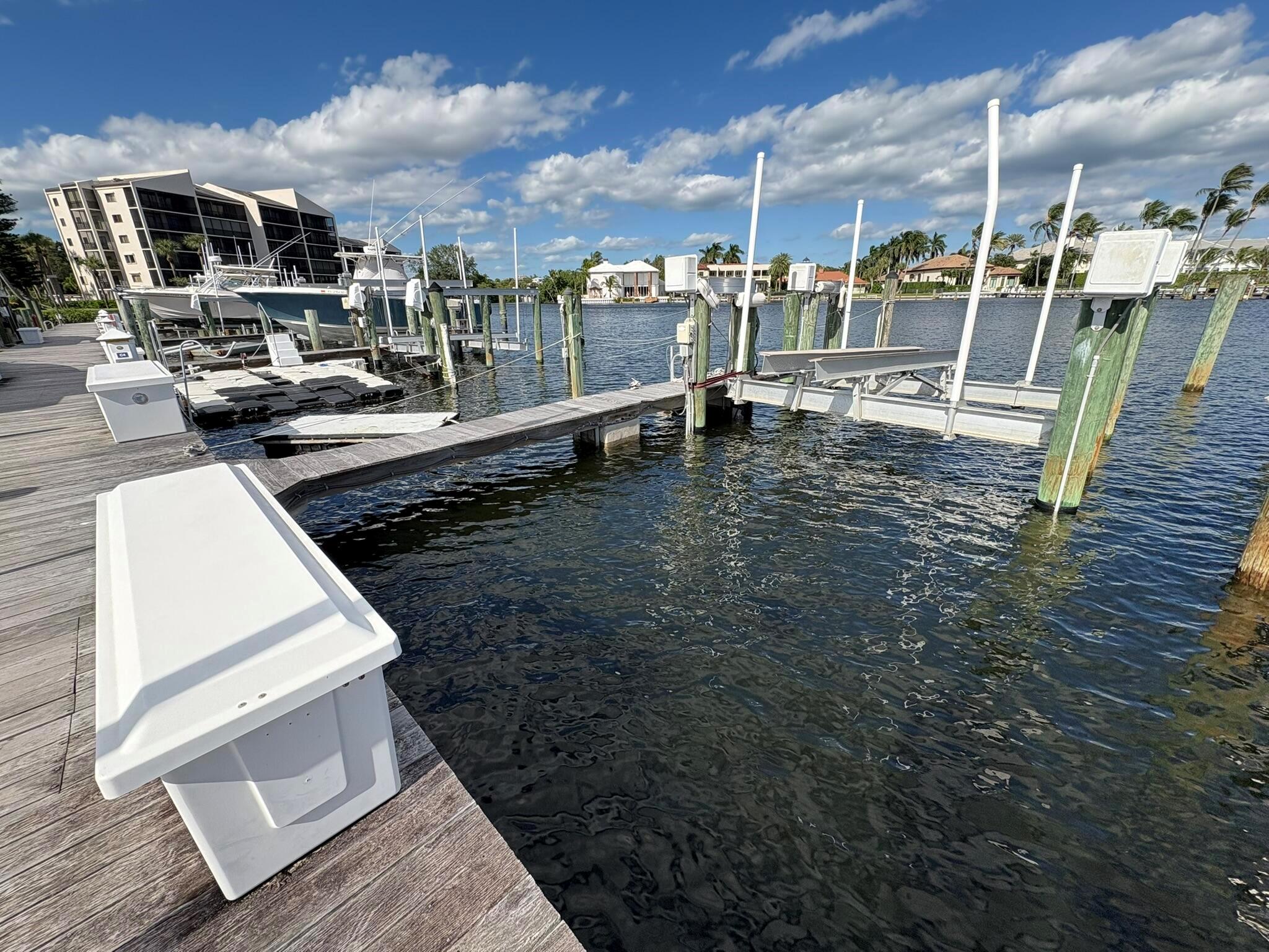 TWELVE OAKS CONDO - Residential