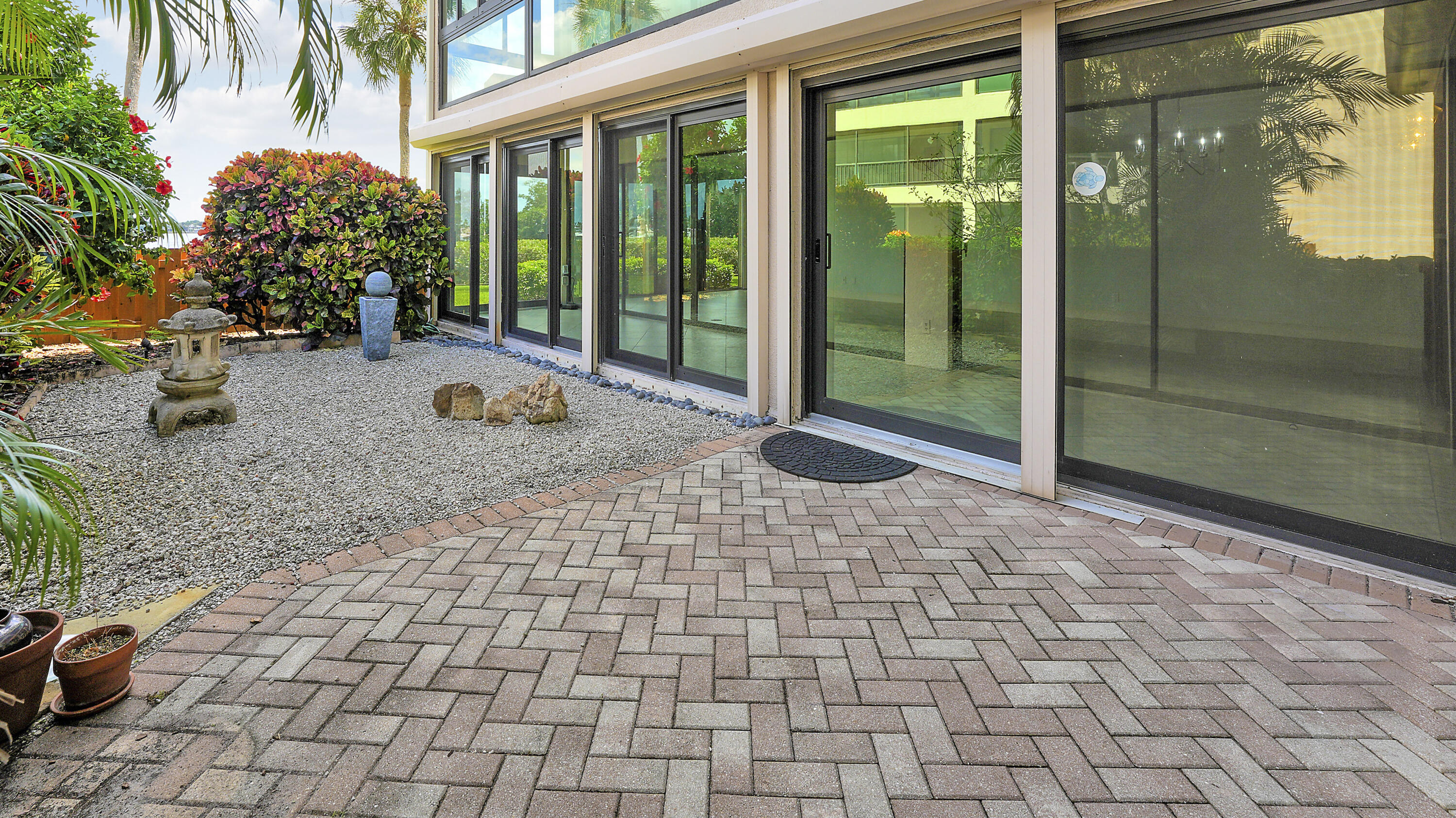 TWELVE OAKS CONDO - Residential