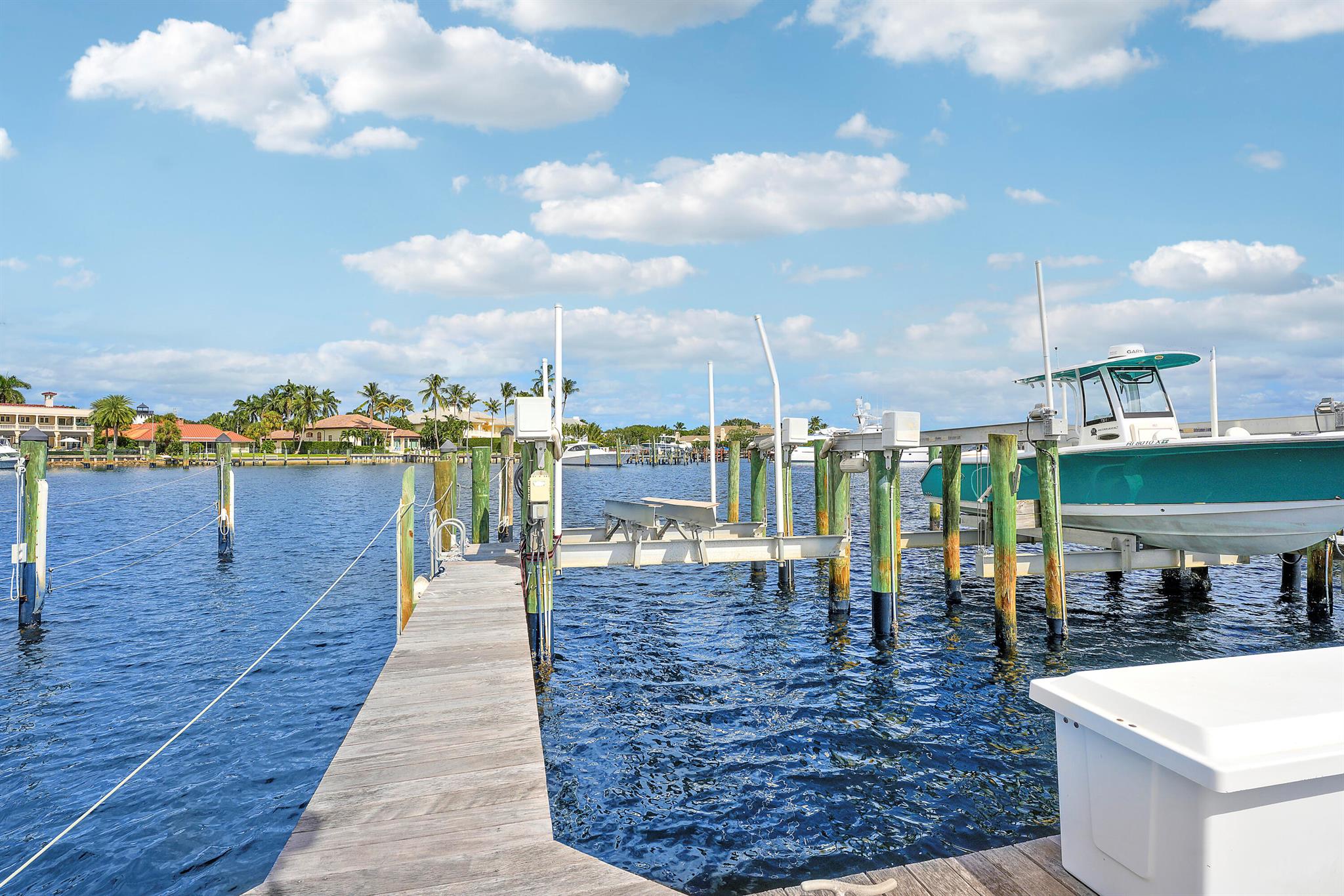 TWELVE OAKS CONDO - Residential