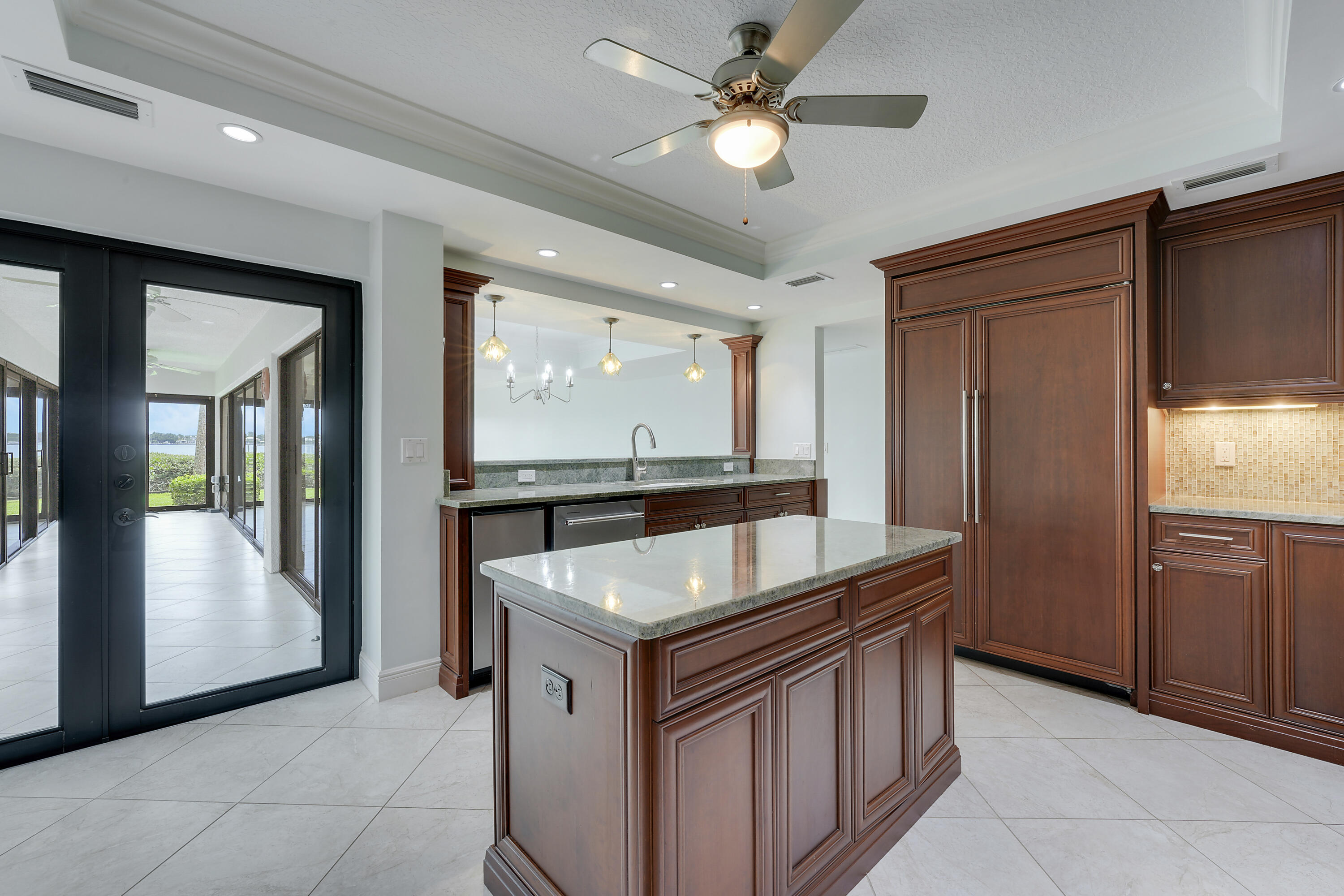 TWELVE OAKS CONDO - Residential