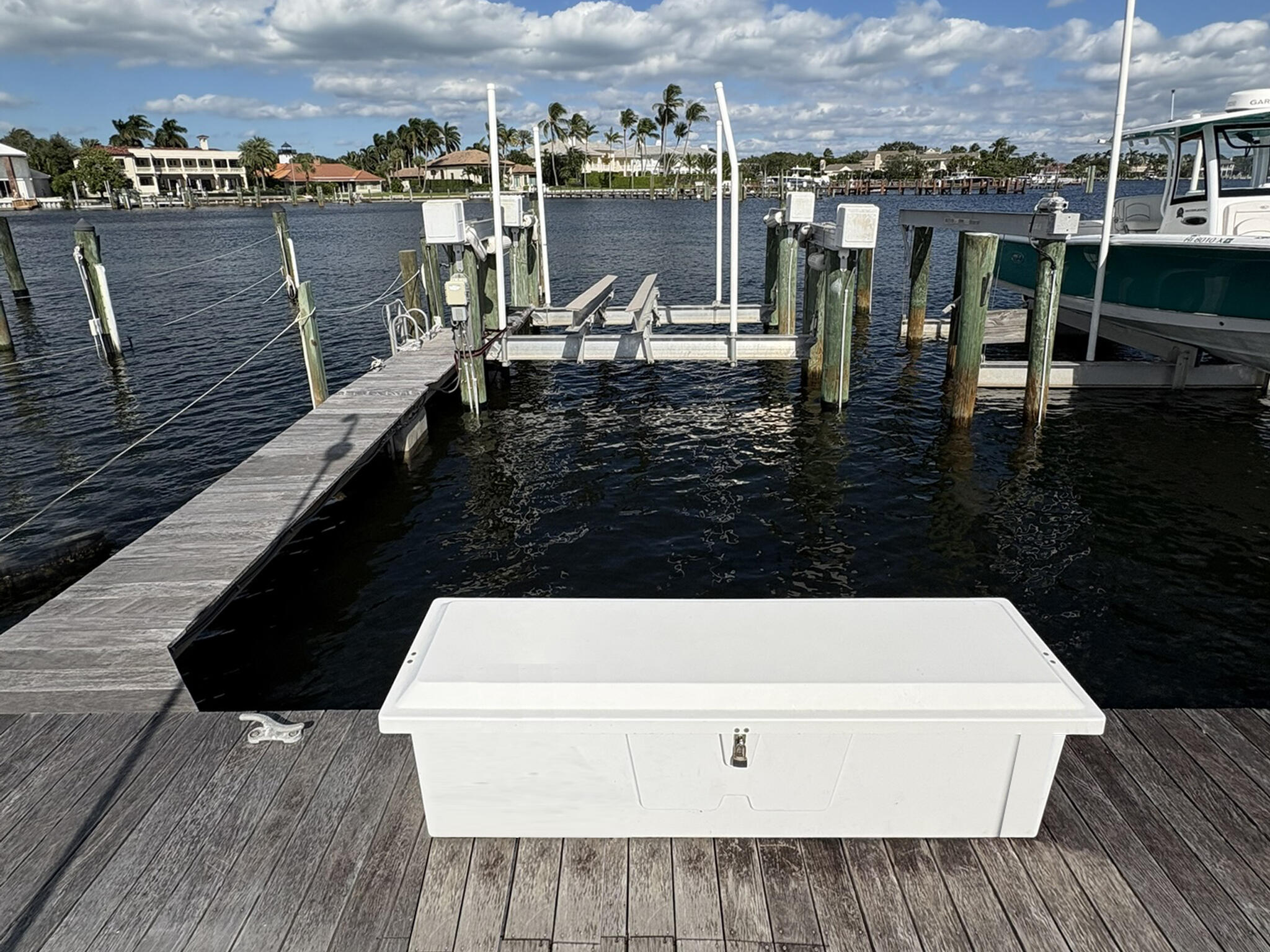 TWELVE OAKS CONDO - Residential