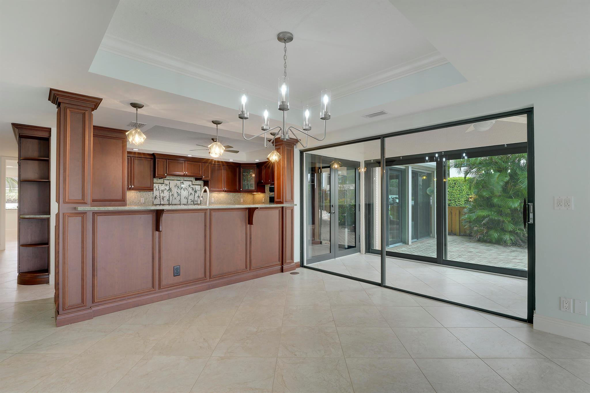TWELVE OAKS CONDO - Residential