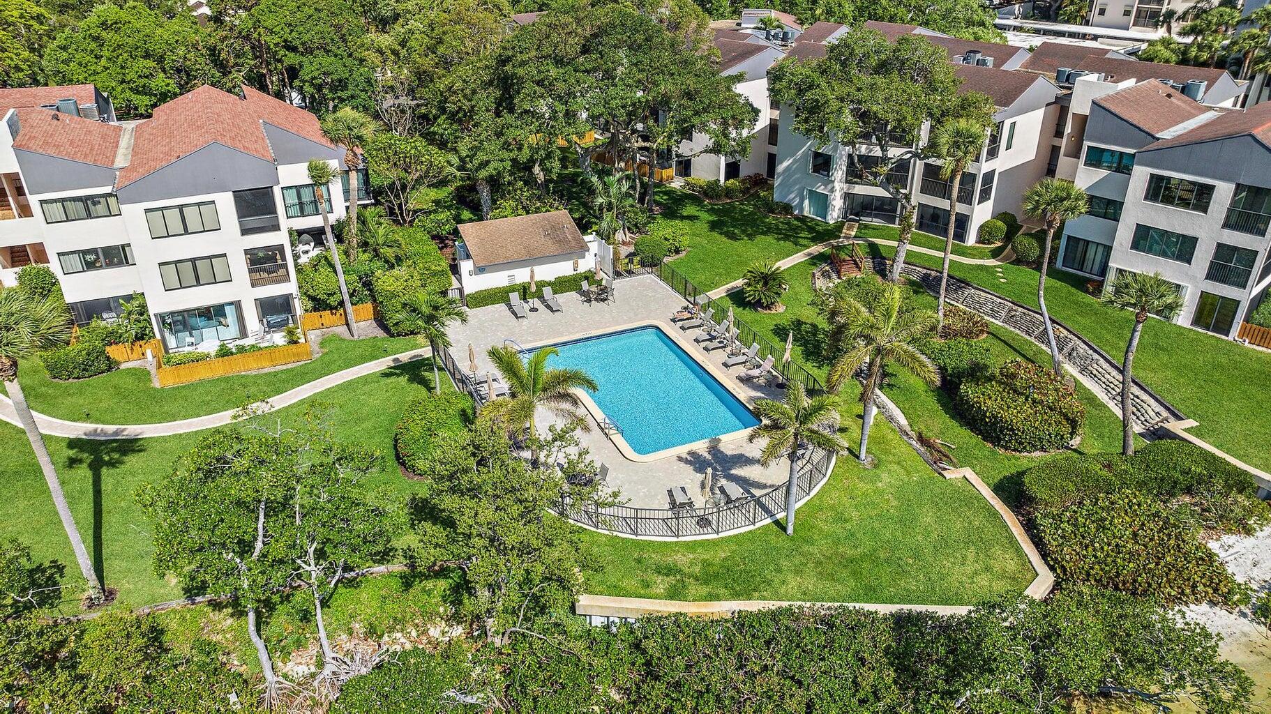 TWELVE OAKS CONDO - Residential