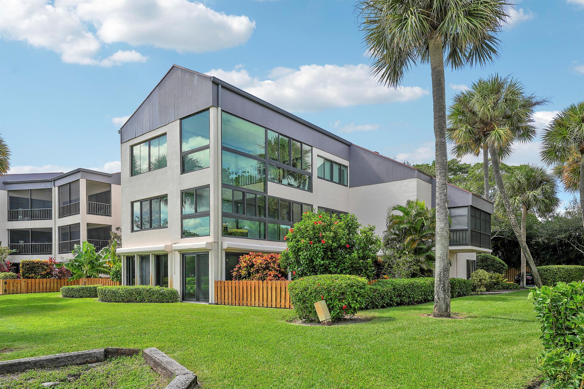 TWELVE OAKS CONDO - Residential