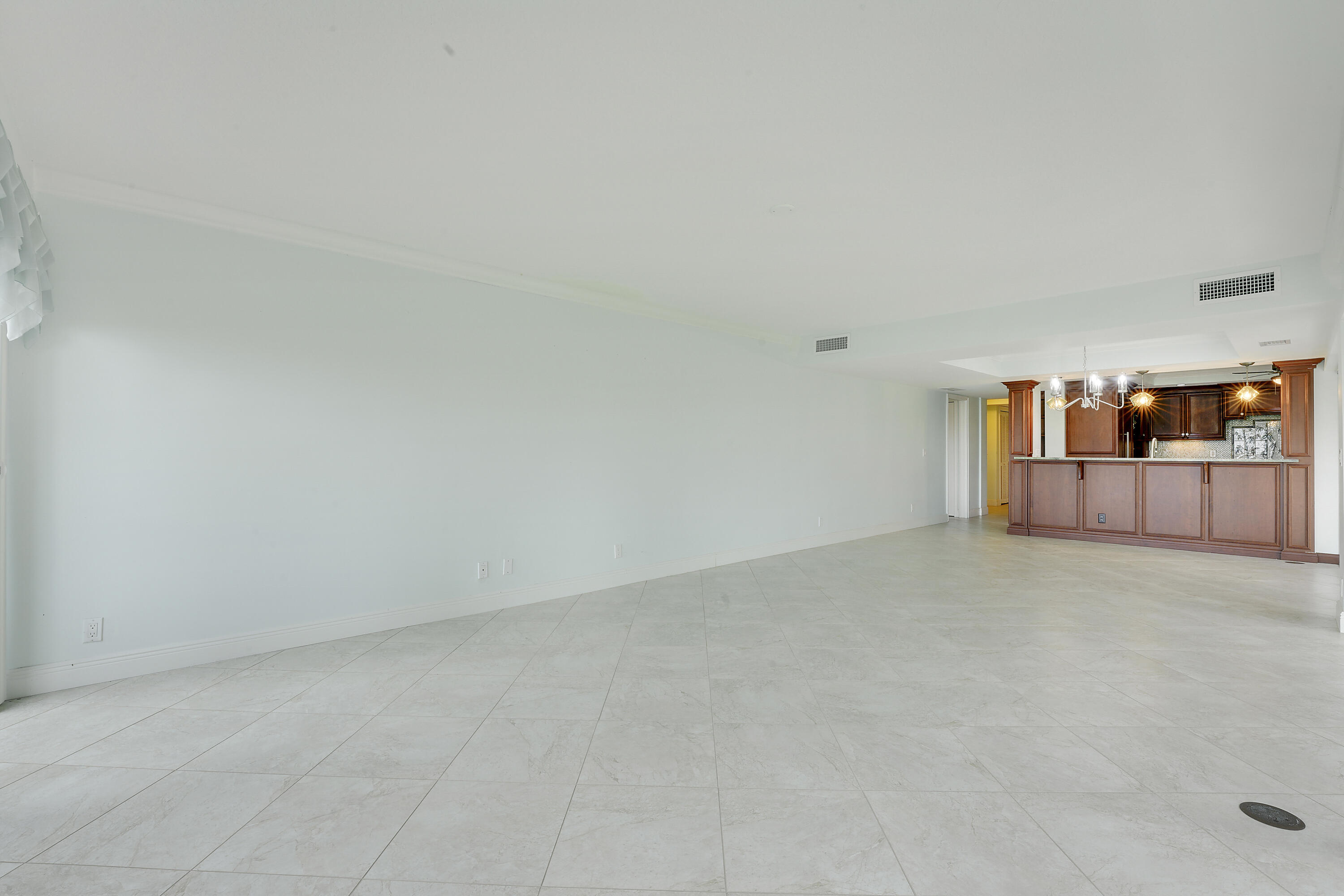 TWELVE OAKS CONDO - Residential