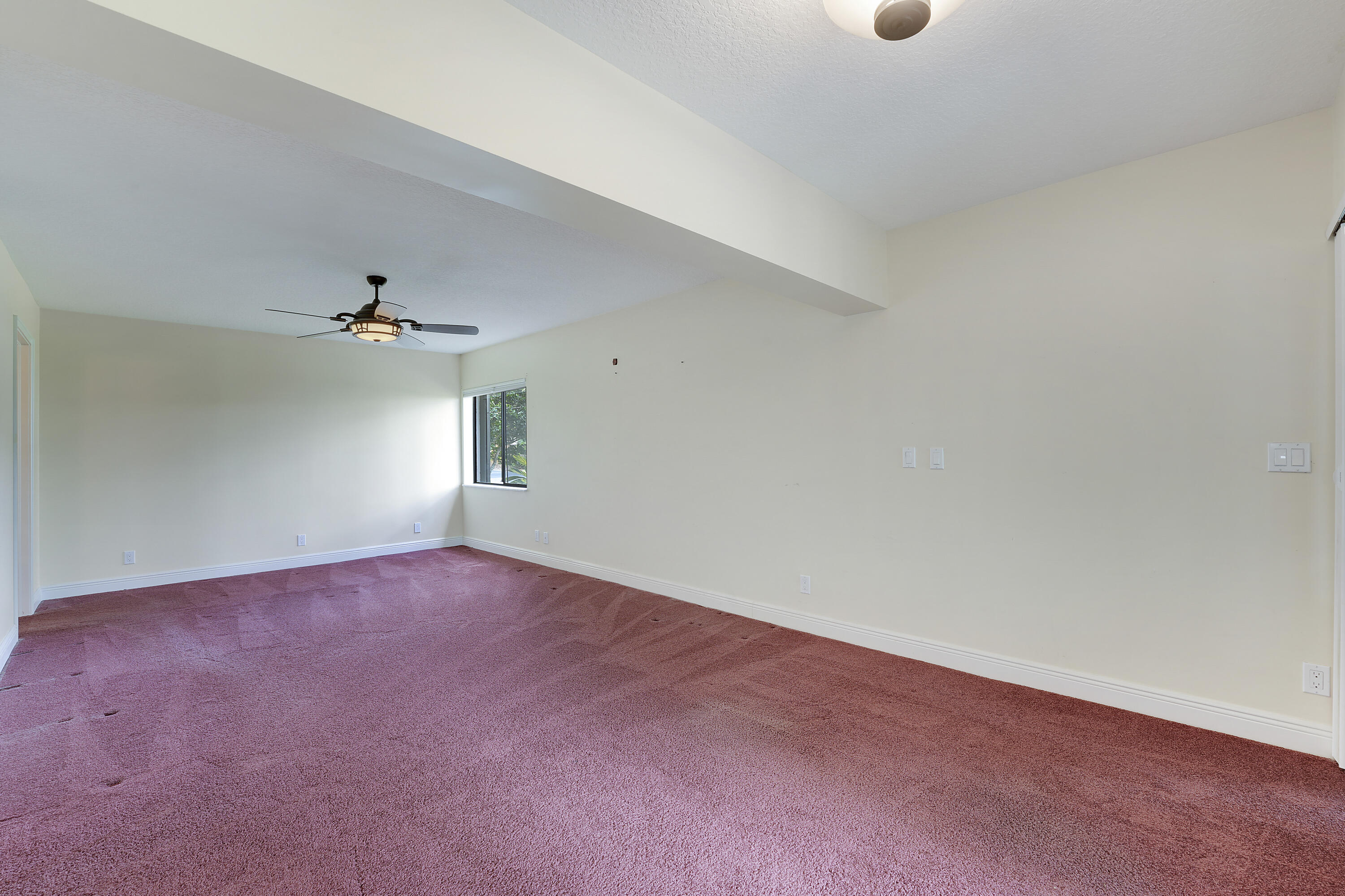 TWELVE OAKS CONDO - Residential